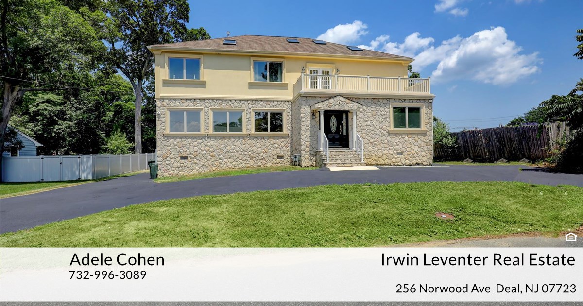 4 Berger Ave, Oakhurst, NJ 07755